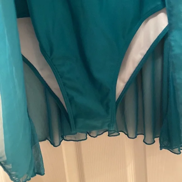 Brand New BloomChic 1 Piece Swimsuit Dress…size 12 - Picture 3 of 6